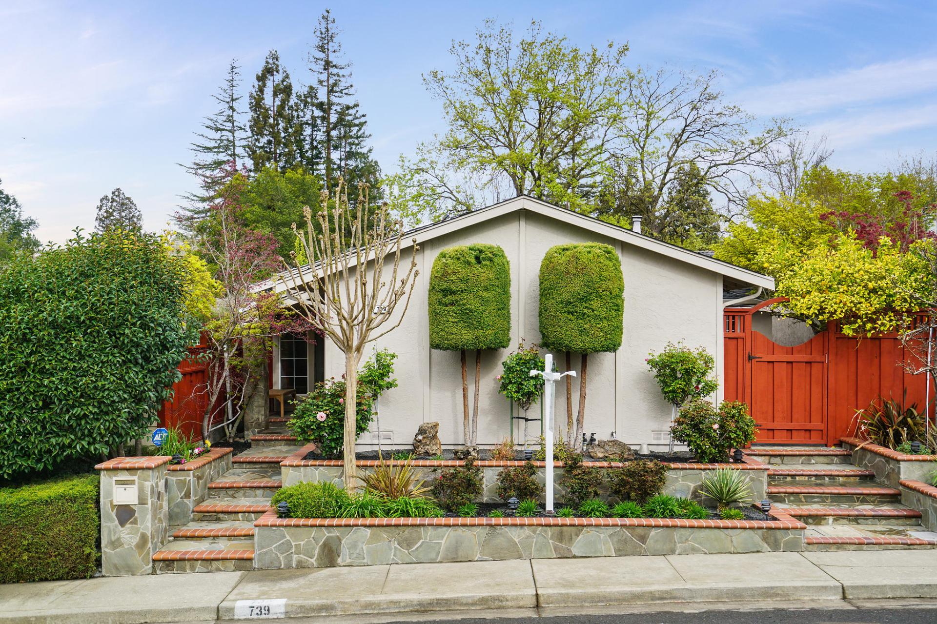 Photo of 739 Ynez Circle