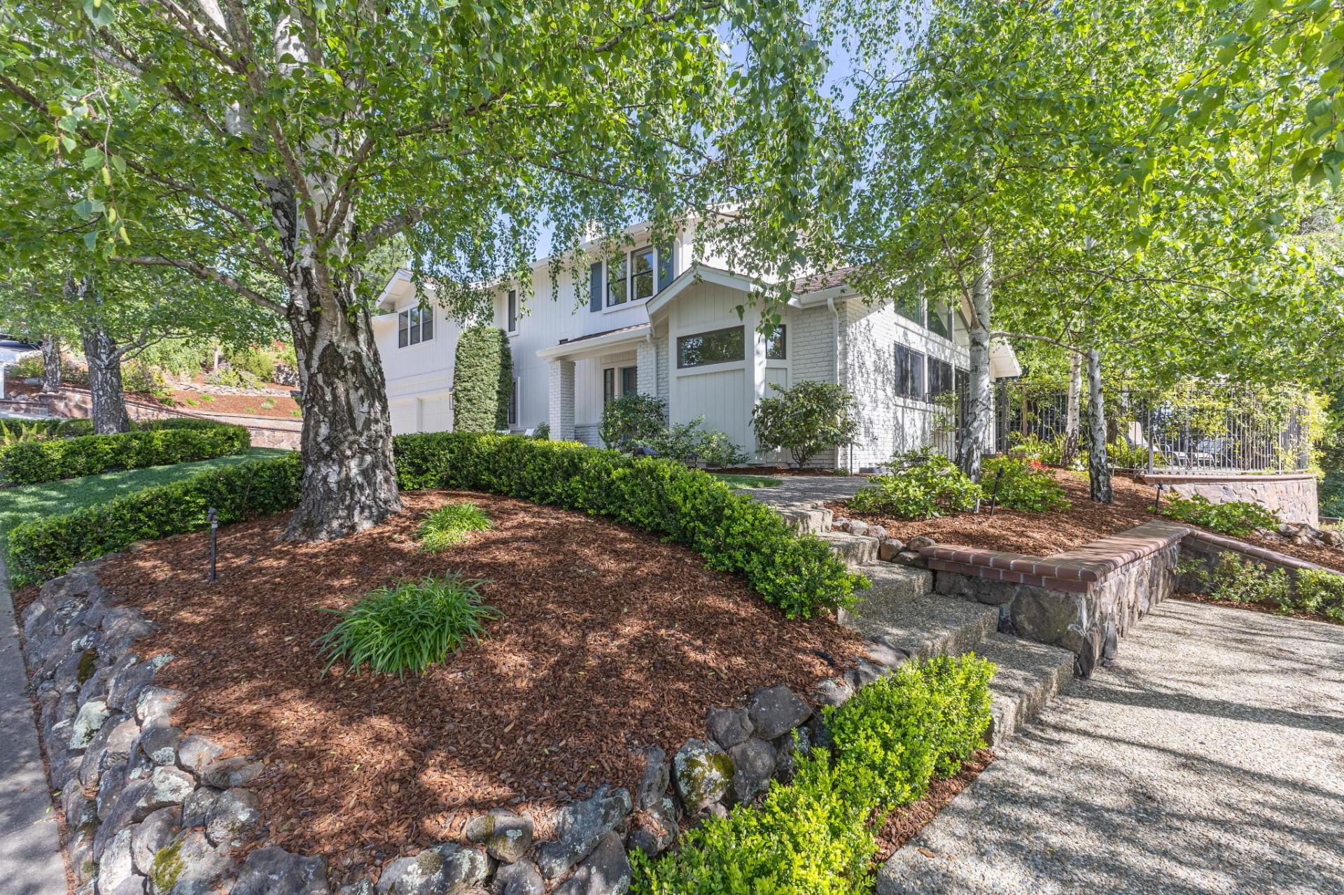 Photo of 337 Paraiso Drive
