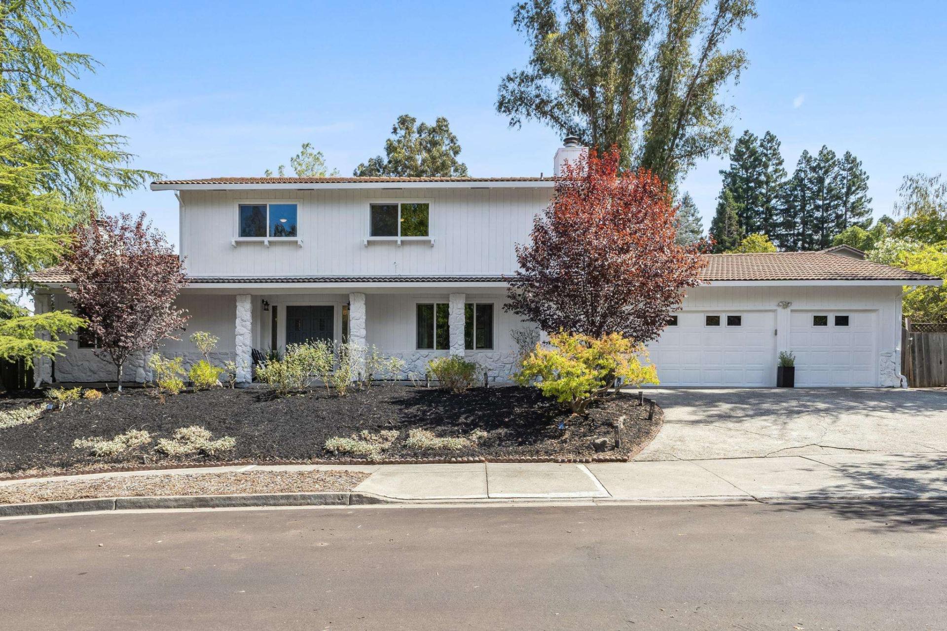Photo of 90 Lomitas Road