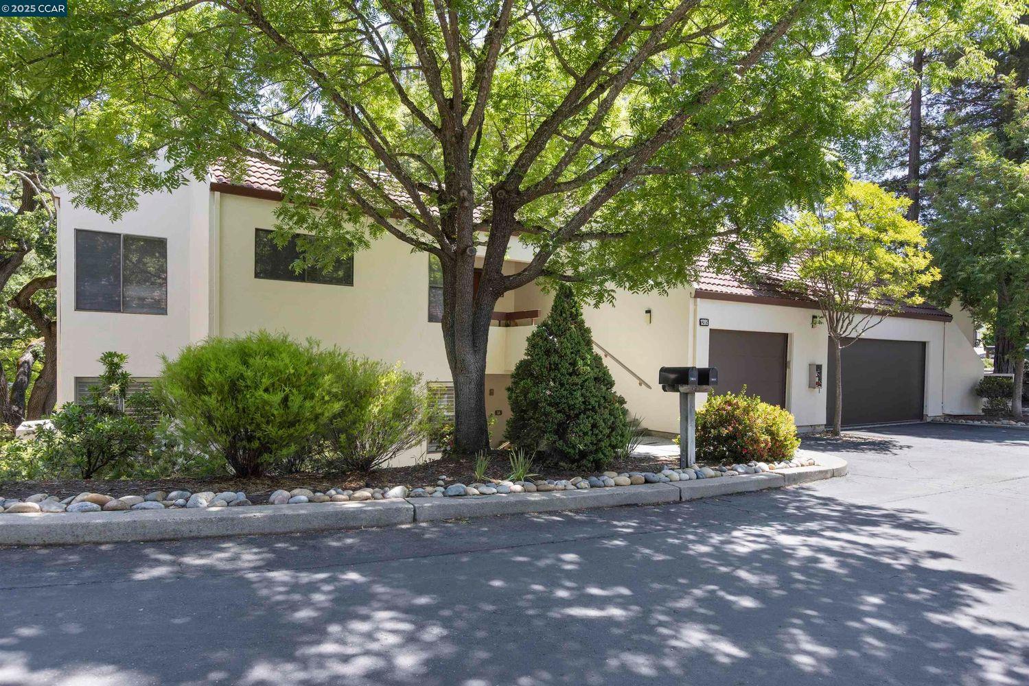 Photo of 1285 Avenida Sevilla, Unit 1A