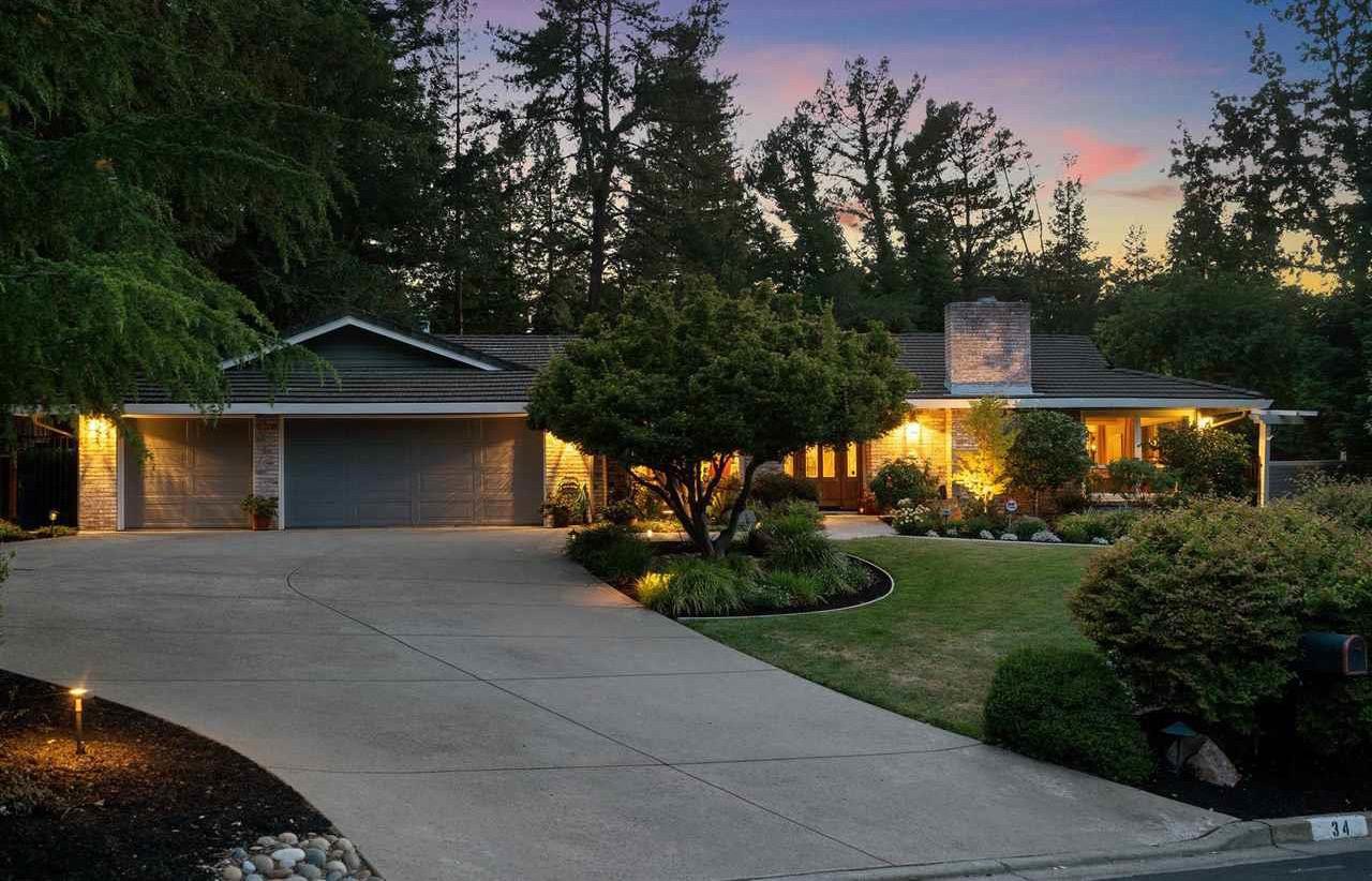 Photo of 34 Winding Glen